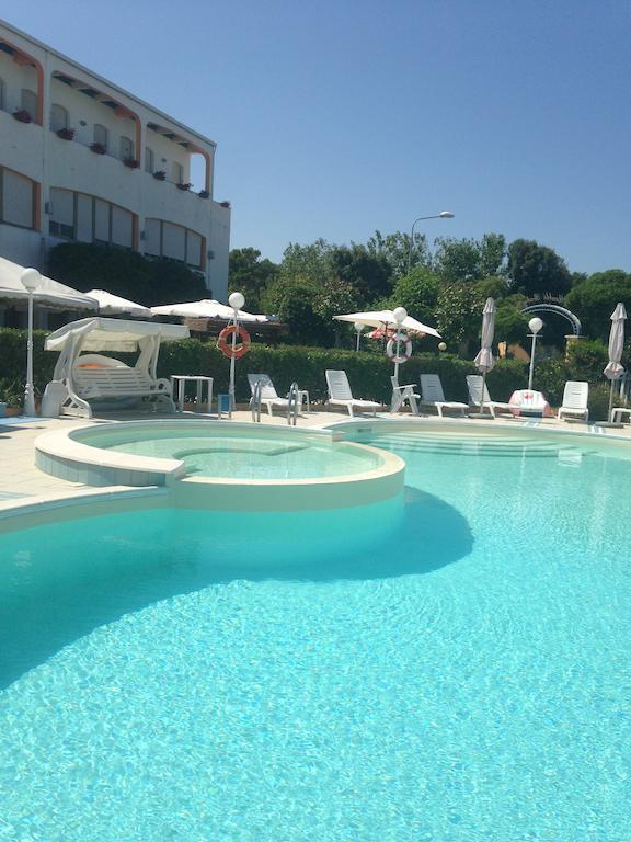Baby Gigli Hotell Numana Exteriör bild