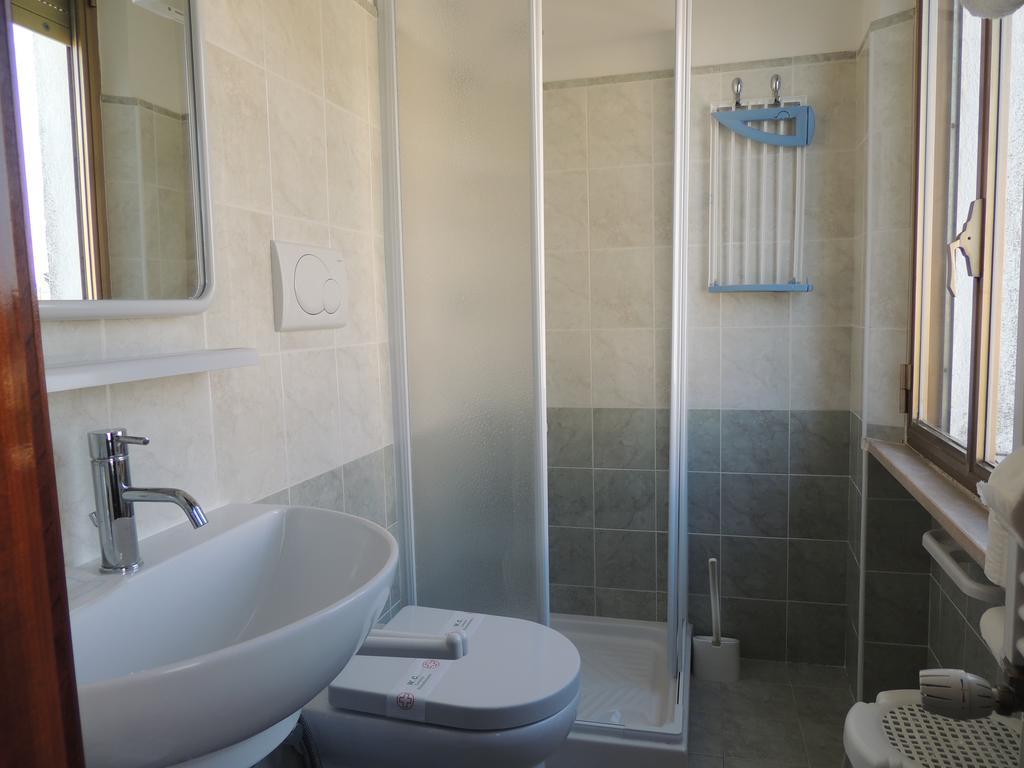 Baby Gigli Hotell Numana Rum bild